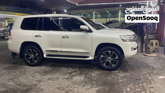 Toyota Land Cruiser 2011 photo 5