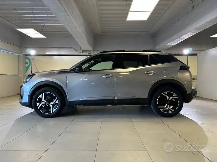 Peugeot 2008 2023 photo 2