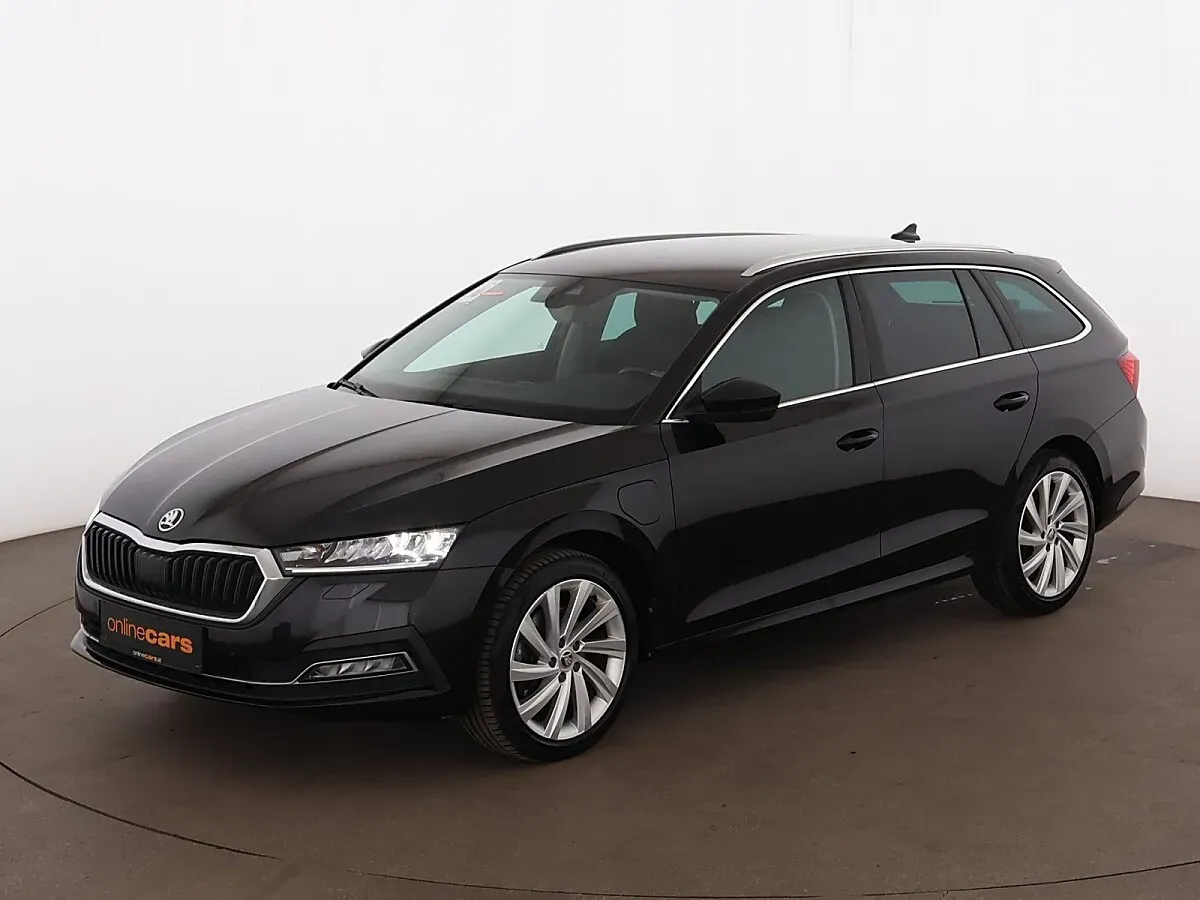 Skoda Octavia 2021 photo 2