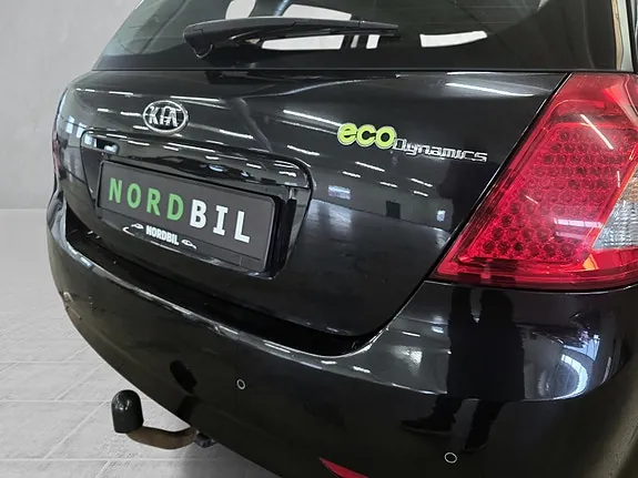 Kia Ceed 2010 photo 4