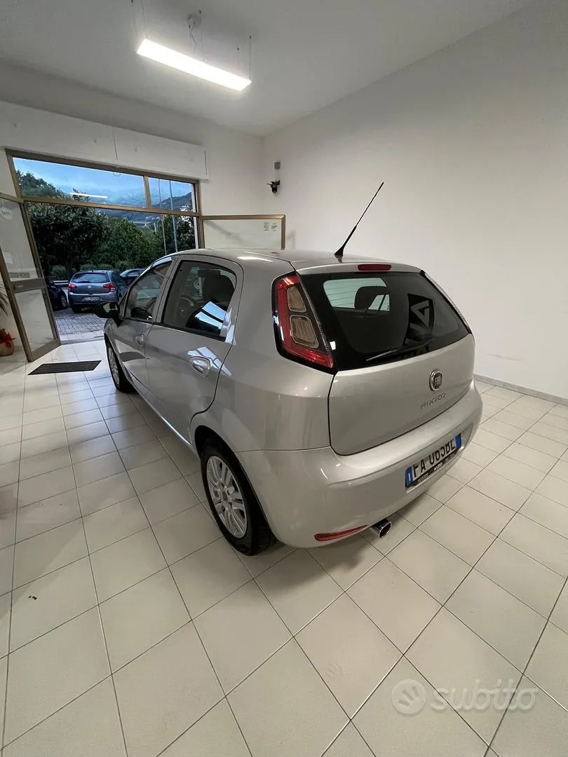 Fiat Punto 2015 photo 4