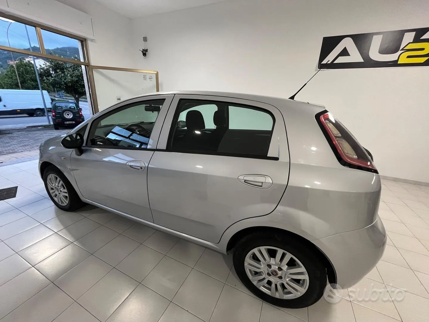 Fiat Punto 2015 photo 3
