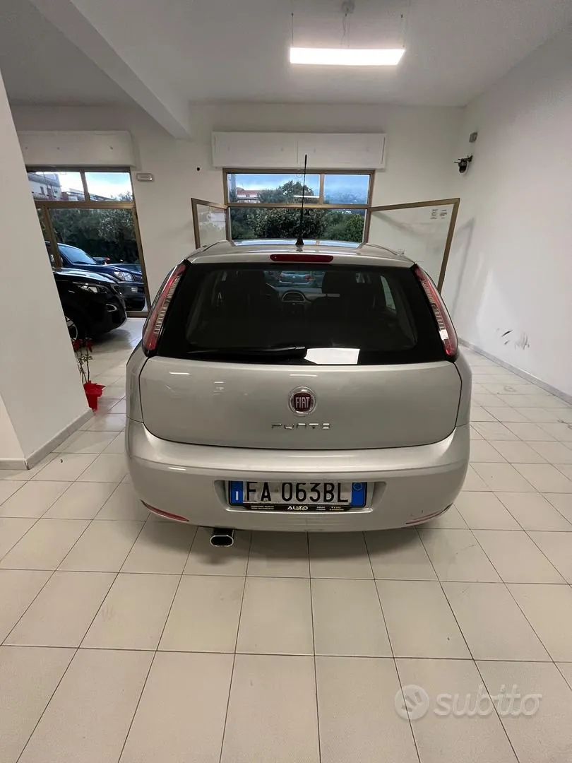 Fiat Punto 2015 photo 5