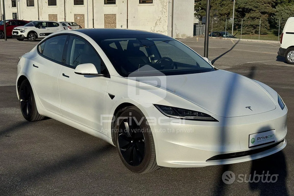 Tesla Model 3 2023 photo 3