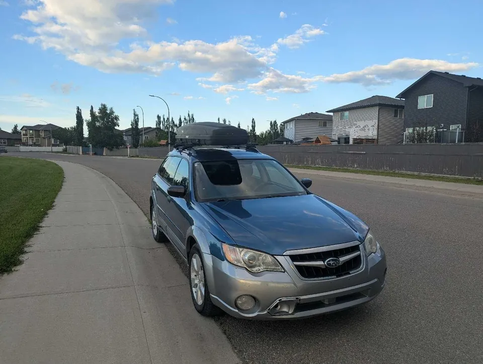 Subaru Outback 2008 photo 2