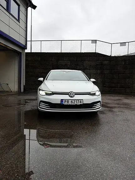 Volkswagen Golf Viii 2021 photo 2