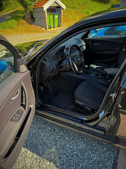 BMW 118D 2008 photo 3