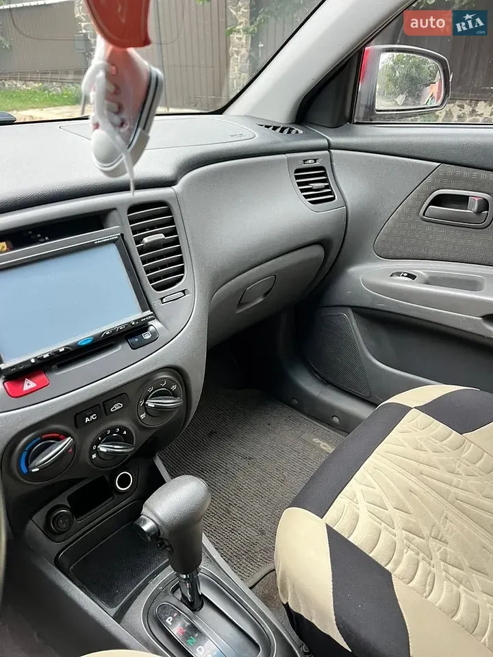 Kia Rio 2006 photo 5