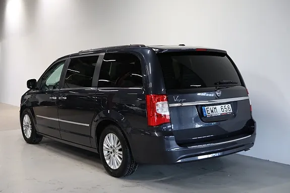 Lancia Voyager 2013 photo 4