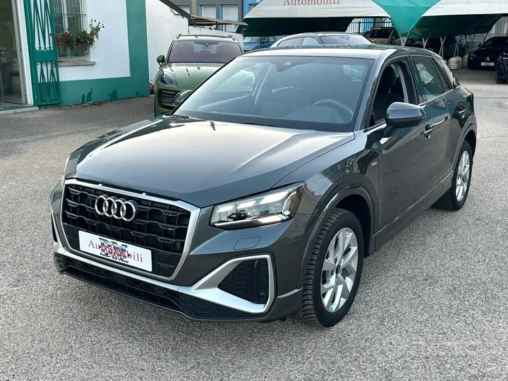 Audi Q2 2023 photo 2