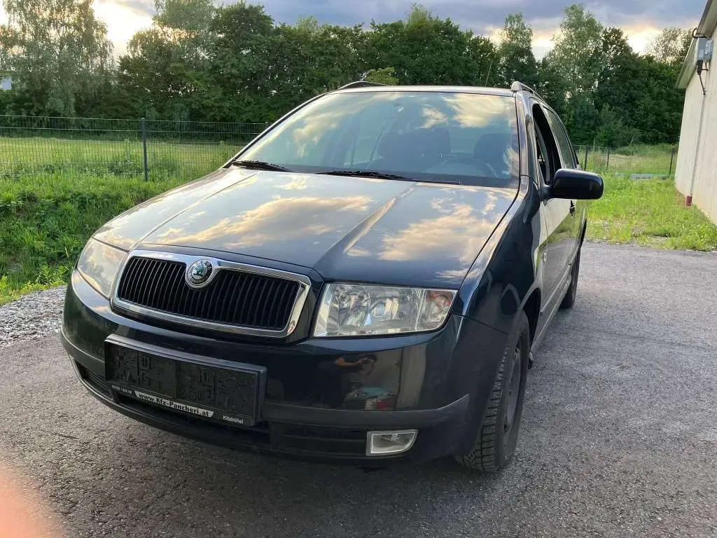 Skoda Fabia 2004 photo 2