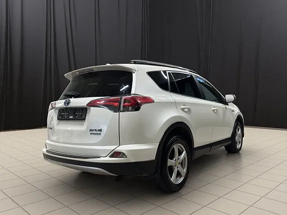 Toyota Rav4 2017 photo 5