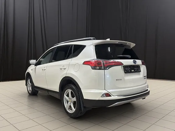 Toyota Rav4 2017 photo 3