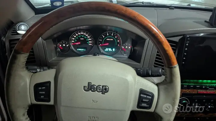 Jeep Grand Cherokee 2005 photo 5