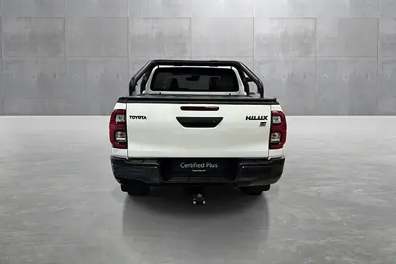 Toyota Hilux 2023 photo 4