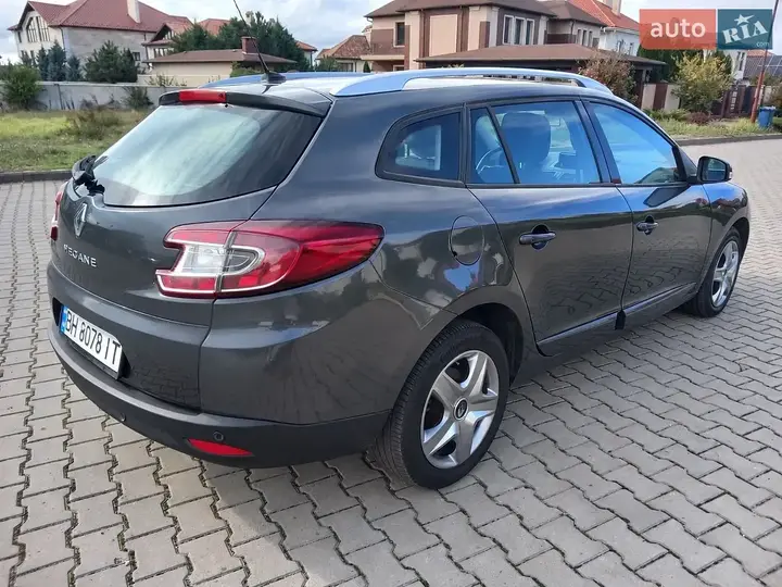 Renault Megane 2013 photo 4