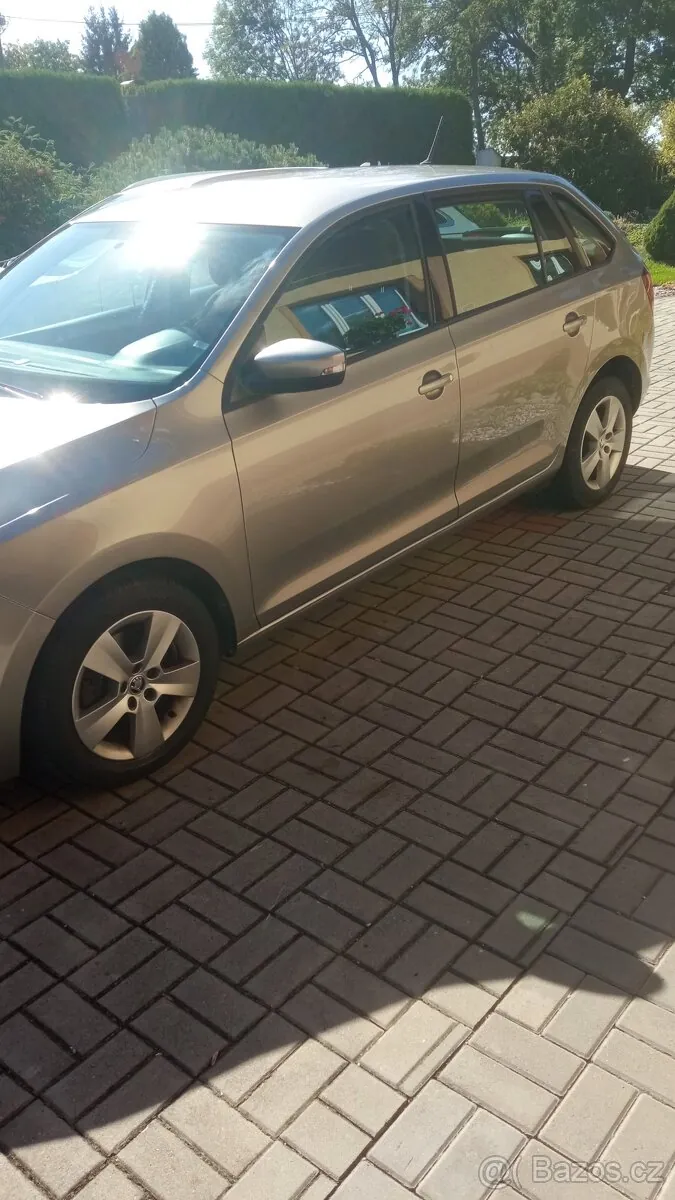 Skoda Rapid Spaceback photo 2