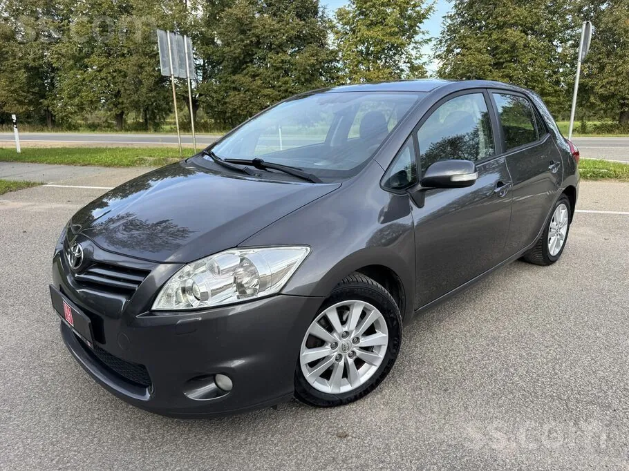 Toyota Auris 2010 photo 4