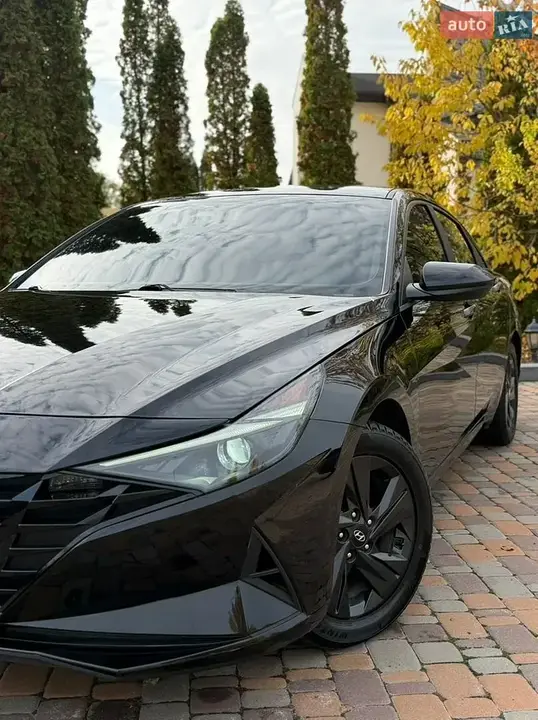 Hyundai Elantra 2021 photo 3