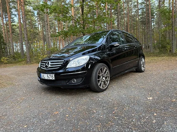 Mercedes-Benz B170