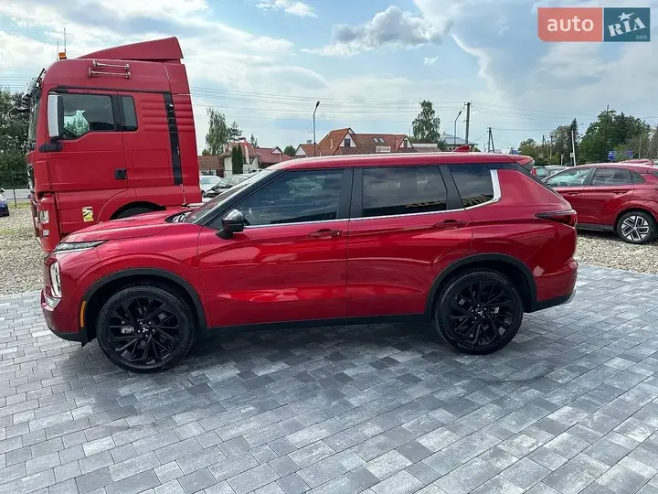 Mitsubishi Outlander 2024 photo 4