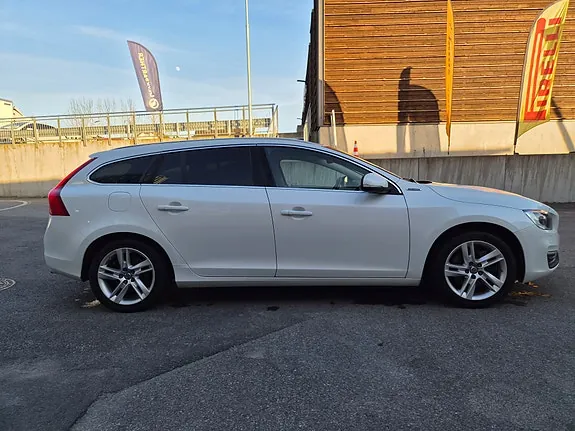 Volvo V60 2016 photo 3