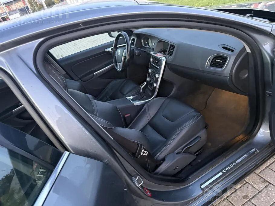 Volvo V60 2015 photo 5