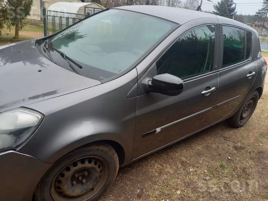 Renault Clio 2010 photo 3