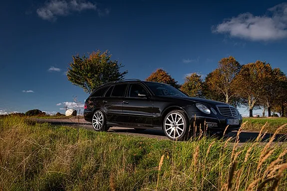 Mercedes-Benz E500 2007 photo 2