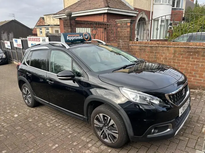 Peugeot 2008 2019 photo 3