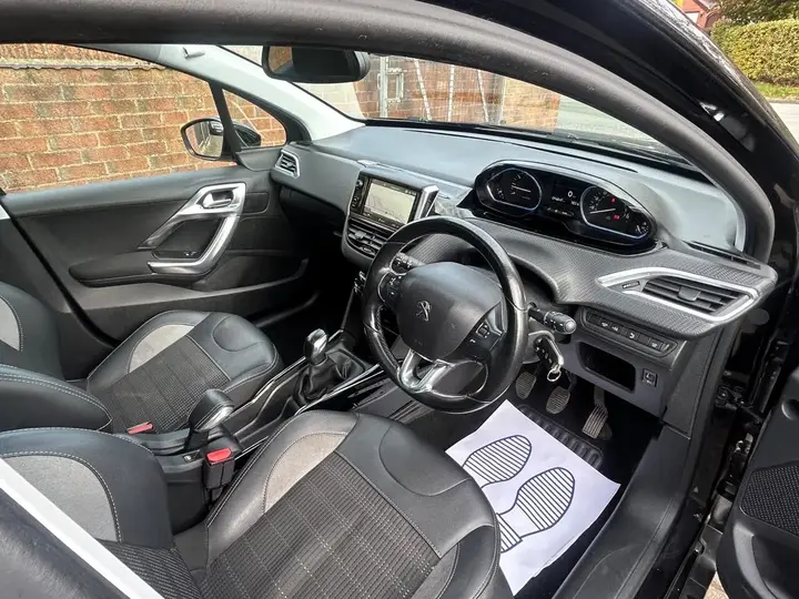 Peugeot 2008 2019 photo 5