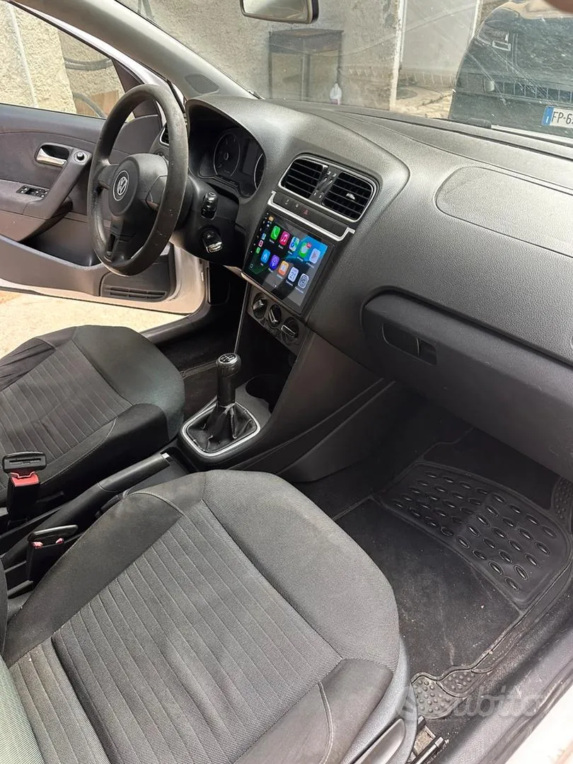 Volkswagen Polo 2011 photo 3