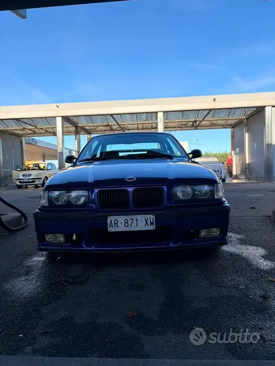 BMW 318Is 1997 photo 2