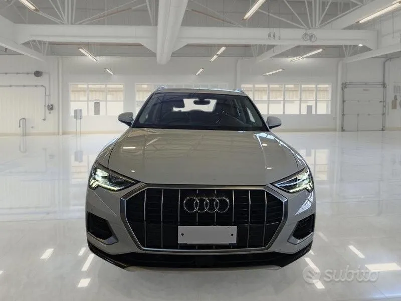 Audi Q3 2023 photo 2