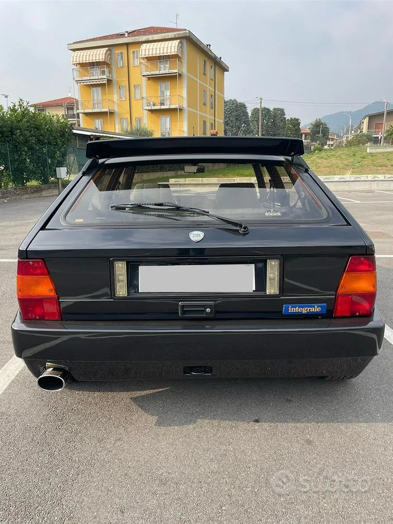 Lancia Delta 1992 photo 4