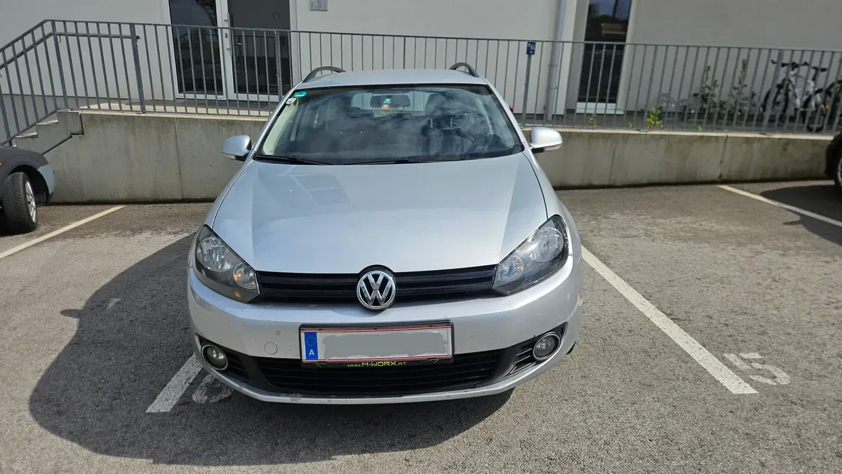 Volkswagen Golf Variant 2012 photo 2