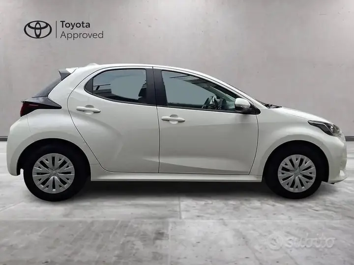 Toyota Yaris 2022 photo 4