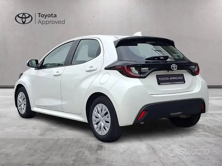 Toyota Yaris 2022 photo 3