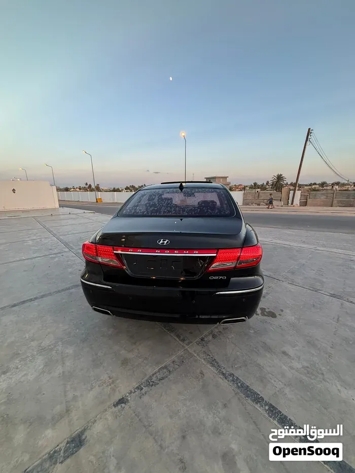 Hyundai Grandeur 2010 photo 2