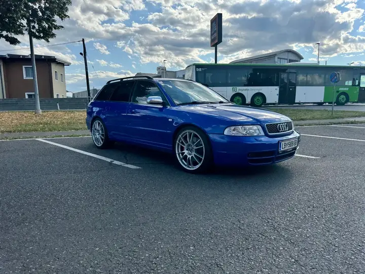 Audi A4 2000 photo 2