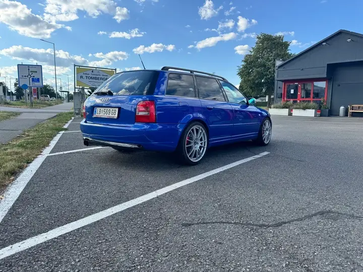 Audi A4 2000 photo 3