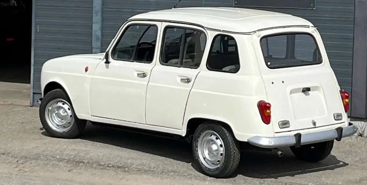 Renault R4 1987 photo 2
