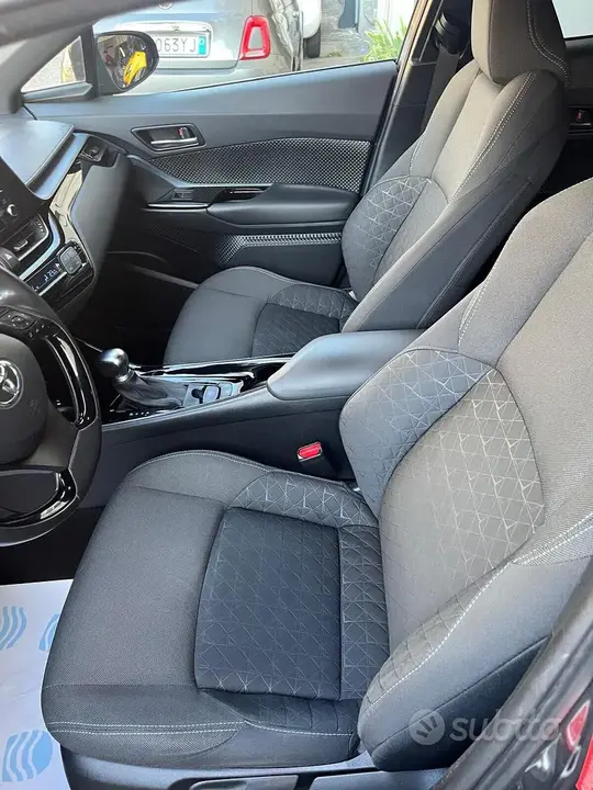 Toyota C-Hr 2020 photo 5
