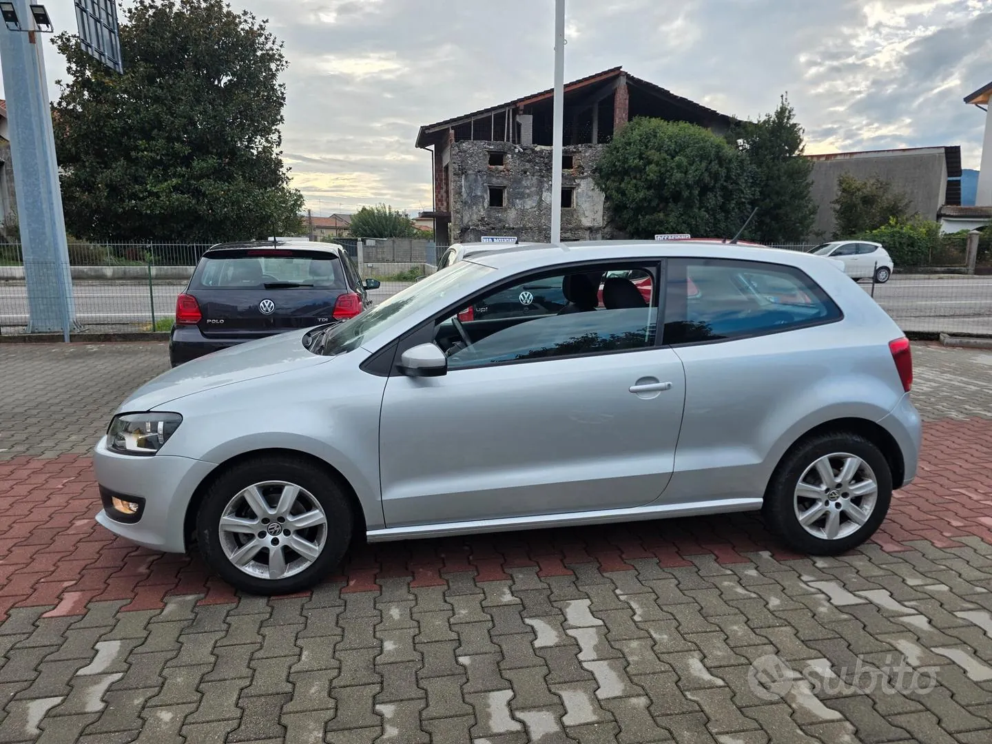 Volkswagen Polo 2010 photo 2