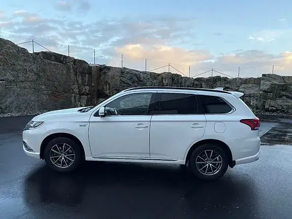 Mitsubishi Outlander 2019 photo 3