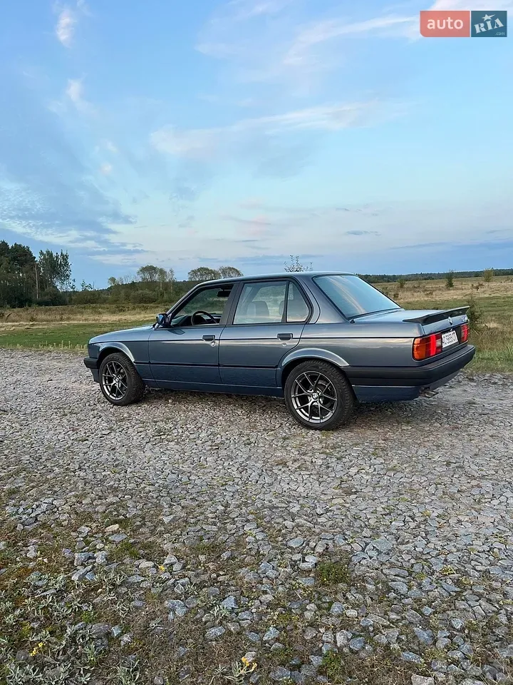 BMW 3 Series 1987 photo 3