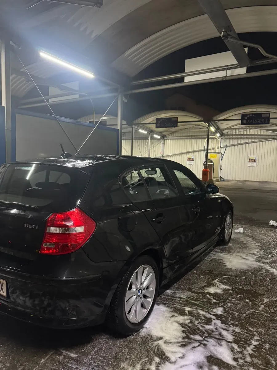 BMW 1 Series 2009 photo 3