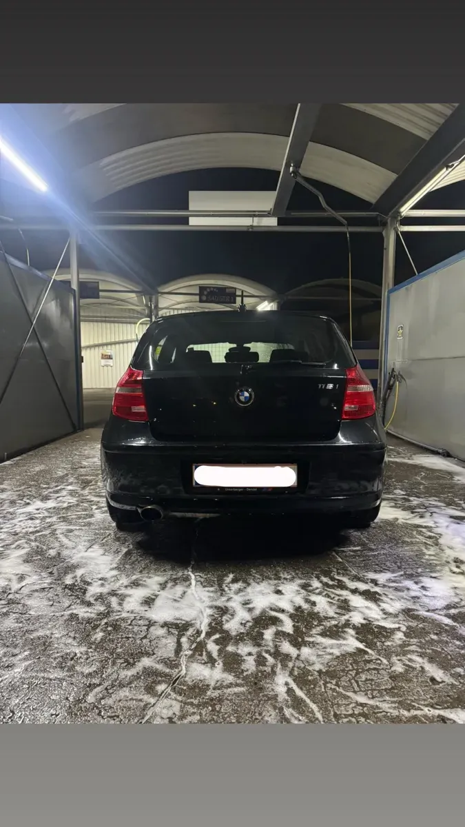 BMW 1 Series 2009 photo 2