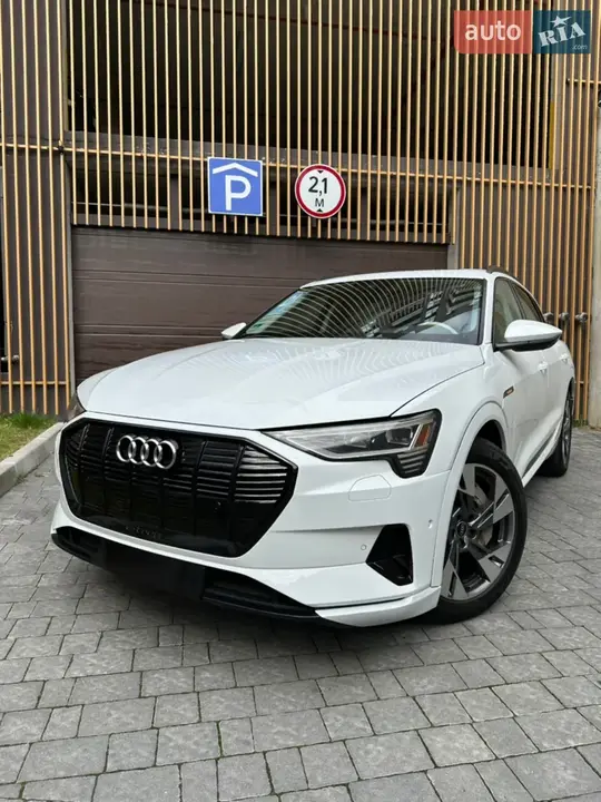 Audi E-Tron