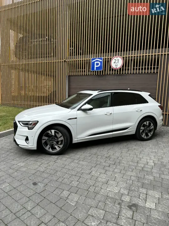 Audi E-Tron 2020 photo 3